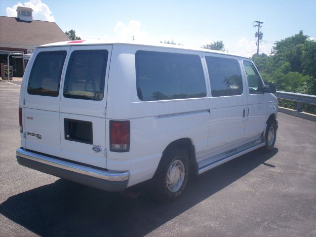 1997 Ford Club Wagon ESi