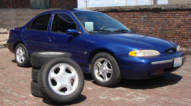 1995 Ford Contour SE