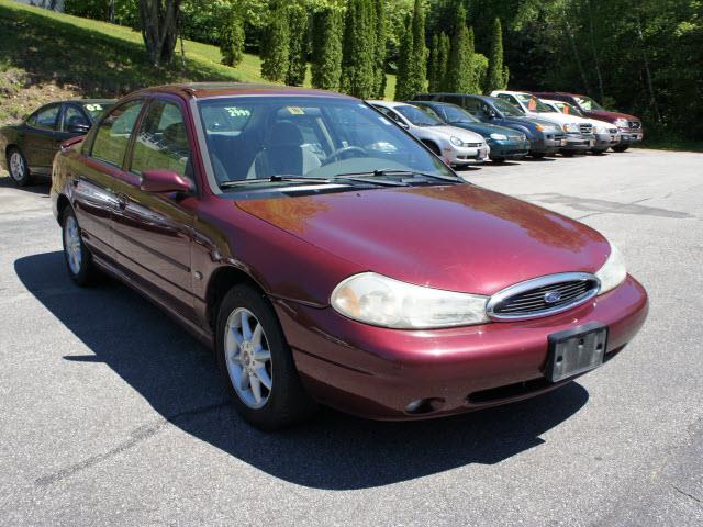 1999 Ford Contour SE