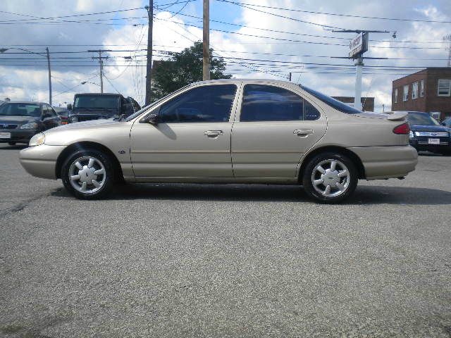 1999 Ford Contour SE