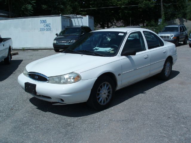 2000 Ford Contour SE