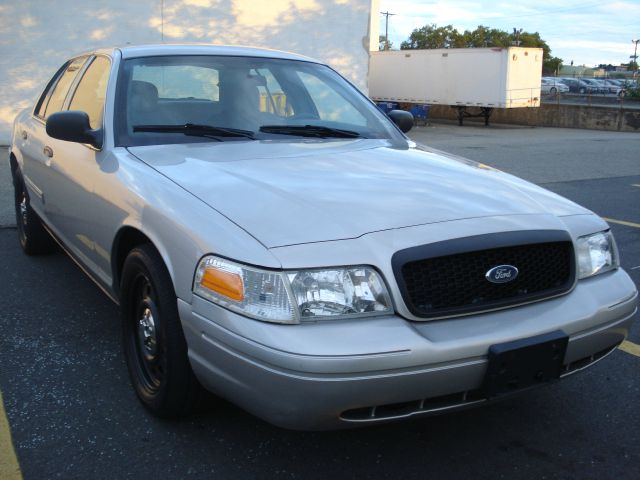 2010 Ford Crown Victoria Luxury