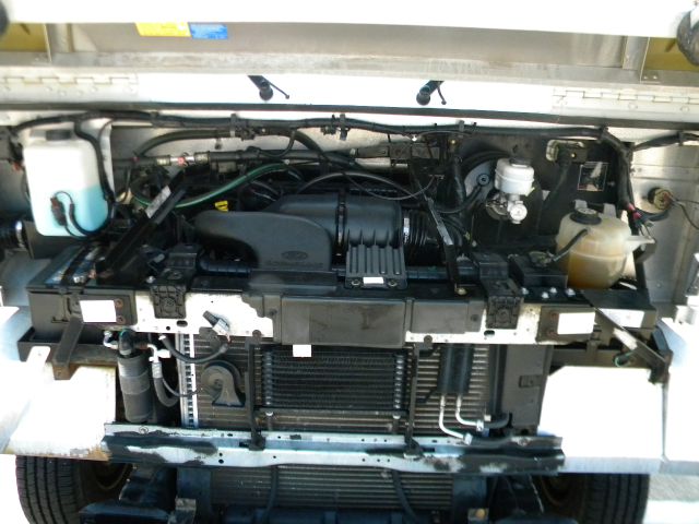 2004 Ford E-350 Manual