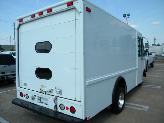 2004 Ford E-350 Manual