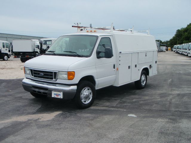 2006 Ford E-350 Unknown