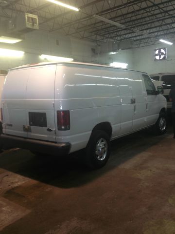 2005 Ford E-Series Cargo T6 Turbo AWD