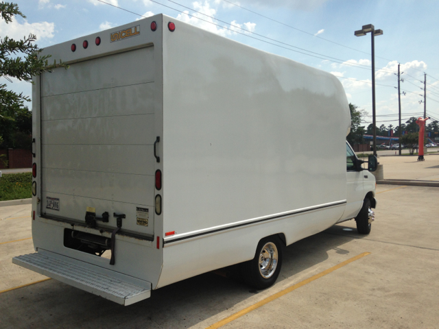 2005 Ford E-Series Van GT Deluxe Bullitt