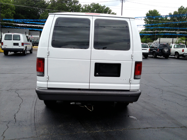 2006 Ford E-Series Van SE Truck