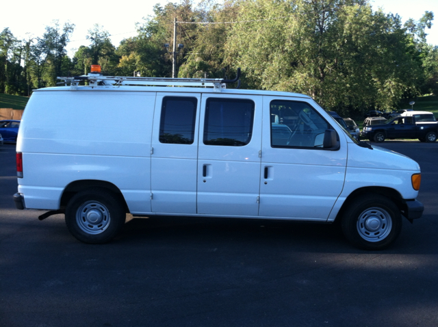 2006 Ford E-Series Van SE Truck