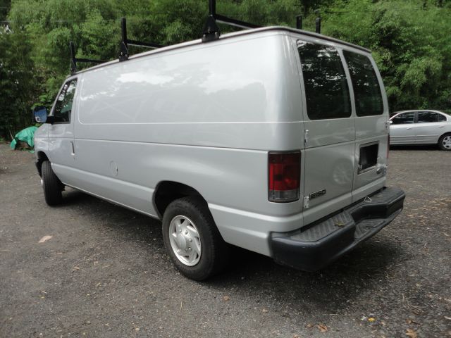 2008 Ford E150 SE Truck