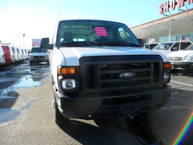 2013 Ford E150 SL AWD CVT Leatherroof