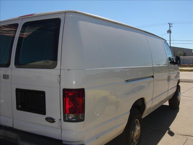 2002 Ford E250 LT DRW