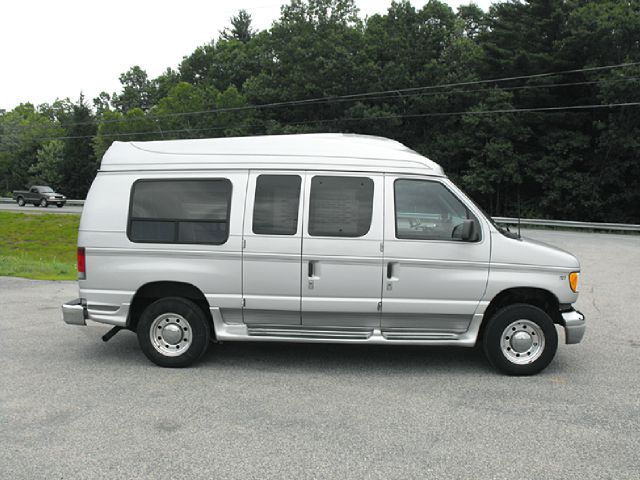 2002 Ford E250 Supercrew-short-king Ranch-4wd-sunroof-6 CD-1 OWNE