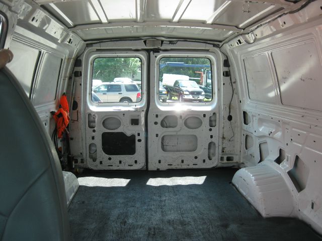 2003 Ford E250 Unknown