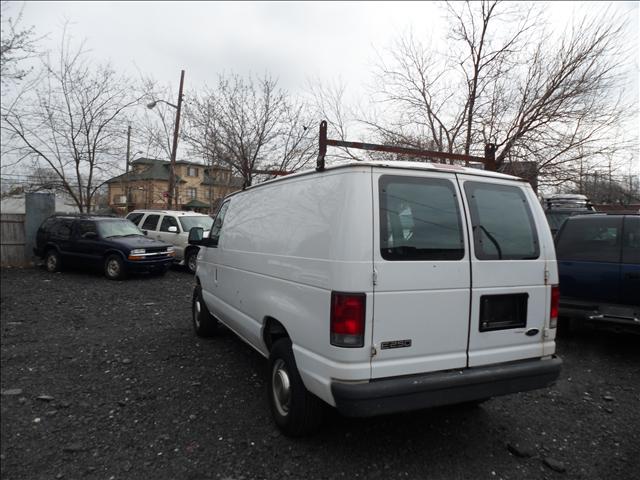 2003 Ford E250 Unknown