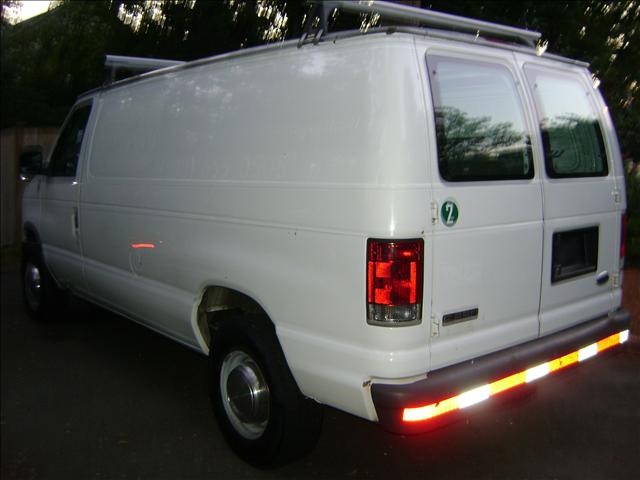 2003 Ford E250 Unknown