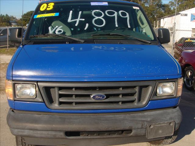 2003 Ford E250 Base