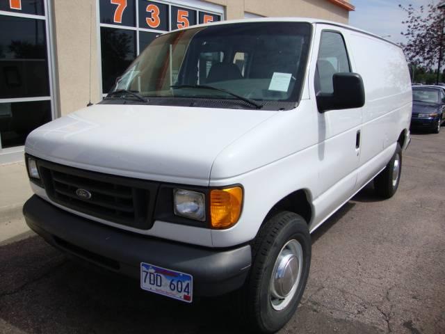 2005 Ford E250 Overland 4X4