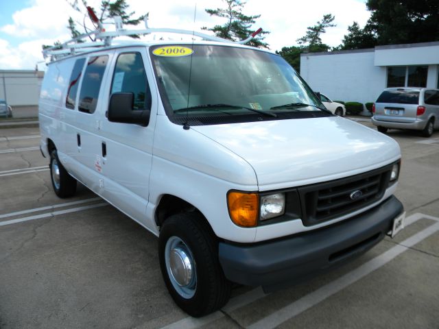 2006 Ford E250 Sport 4WD