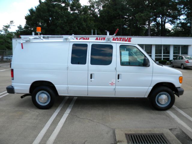 2006 Ford E250 Sport 4WD