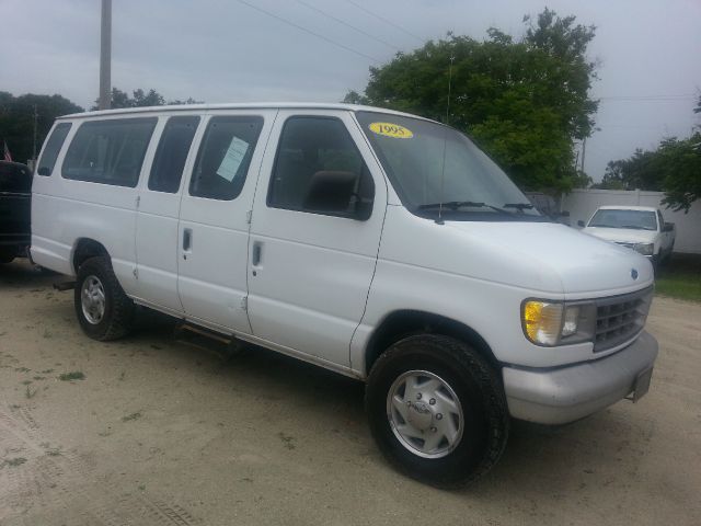 1995 Ford E350 Wagon FWD I