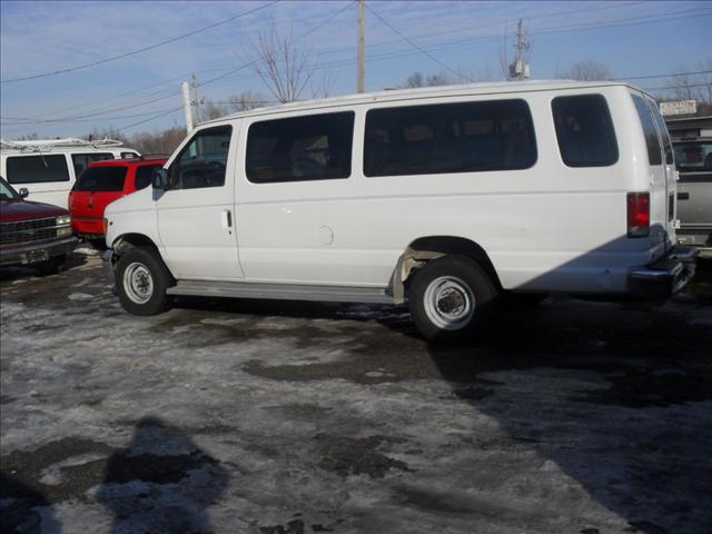 1997 Ford E350 Wagon Premier Nav AWD