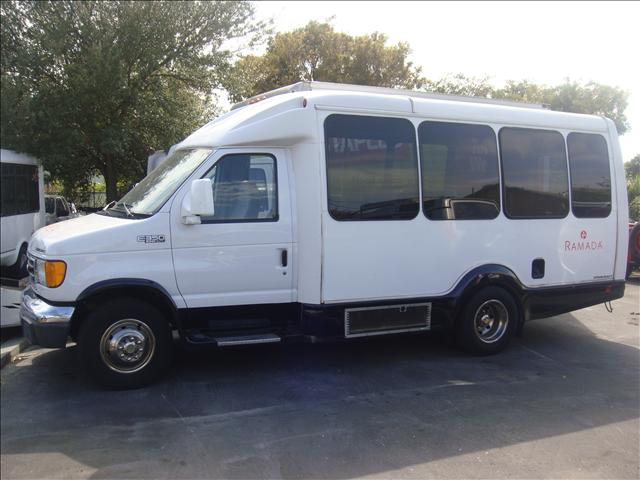 2004 Ford E350 Wagon Base