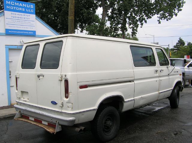 1989 Ford Econoline SE Sport