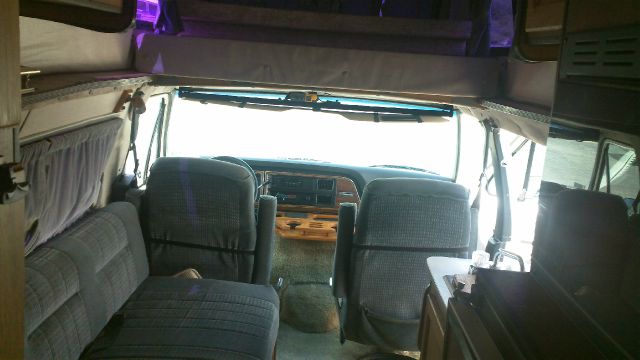 1990 Ford Econoline SE 5 Ft