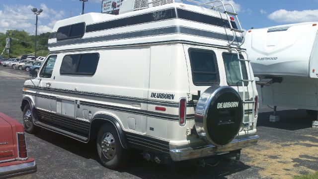 1990 Ford Econoline SE 5 Ft