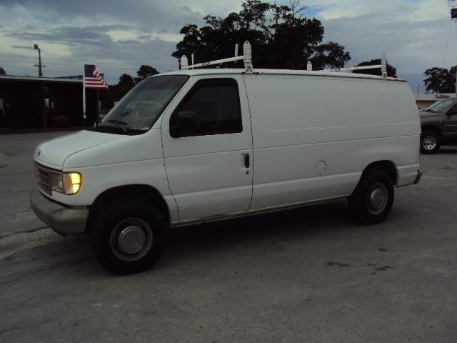 1992 Ford Econoline XLT Sport 4.6L 2WD