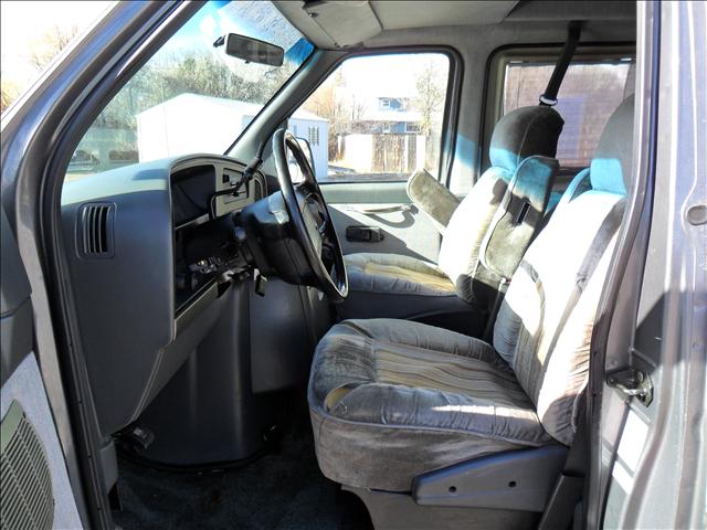 1992 Ford Econoline Base