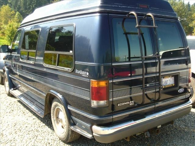 1993 Ford Econoline 3.2 Quattro S-line AWD Sedan