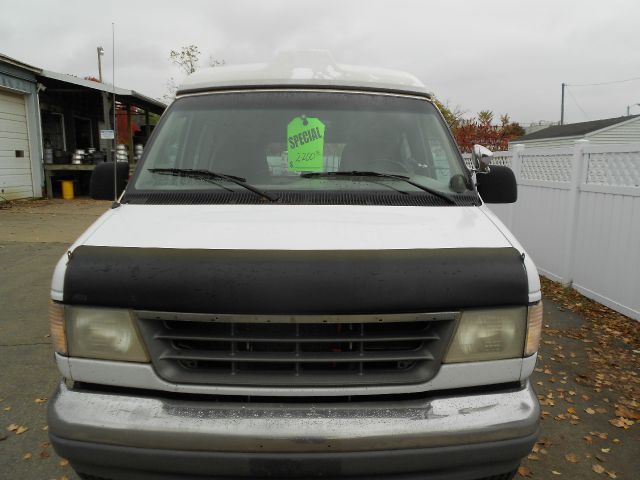 1994 Ford Econoline SE 5 Ft