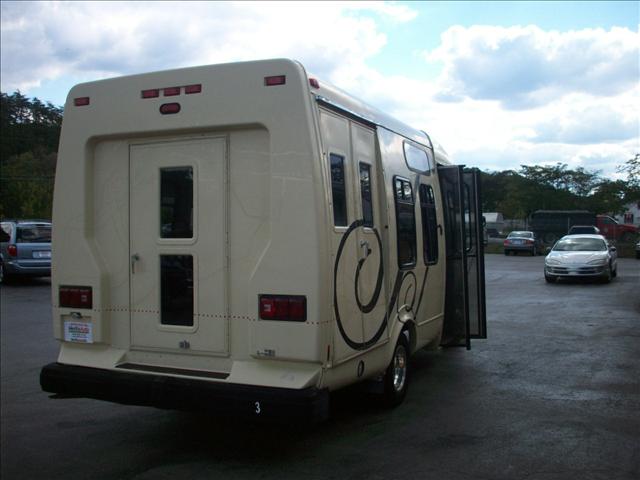 1996 Ford Econoline Base