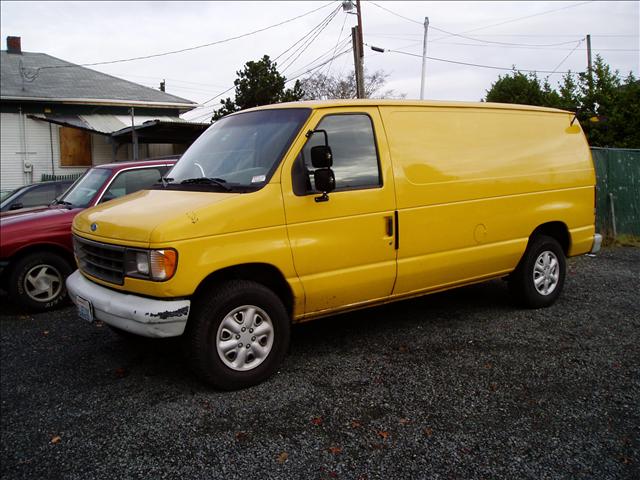 1996 Ford Econoline Base