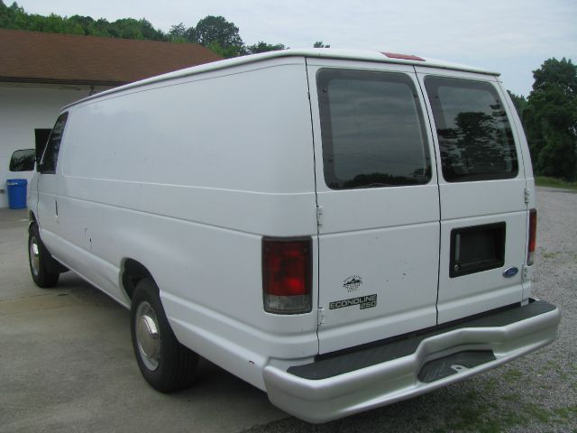 1997 Ford Econoline SE 5 Ft