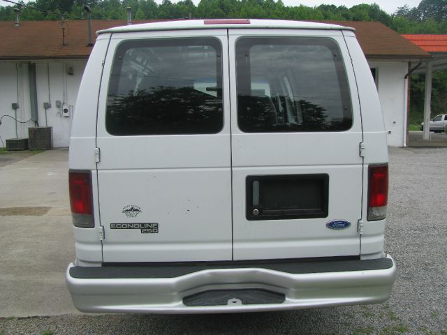 1997 Ford Econoline SE 5 Ft