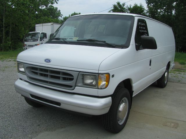 1997 Ford Econoline SE 5 Ft