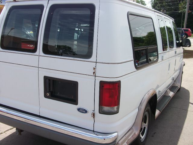 1997 Ford Econoline 328 Ci