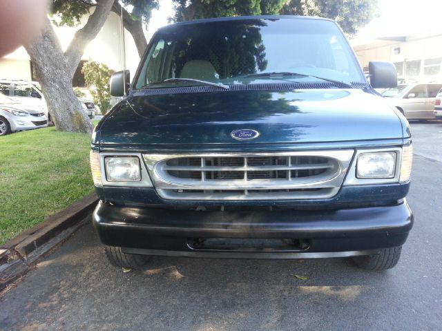 1998 Ford Econoline 328 Ci