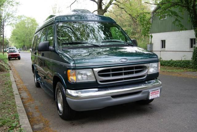 1999 Ford Econoline XLS 4.