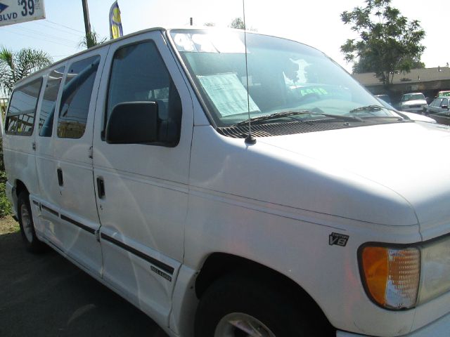 1999 Ford Econoline 328 Ci