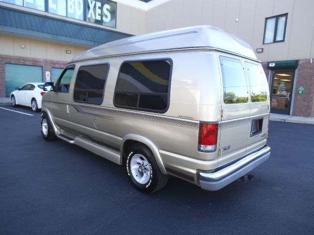 1999 Ford Econoline 328 Ci