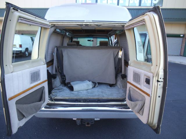 1999 Ford Econoline 328 Ci