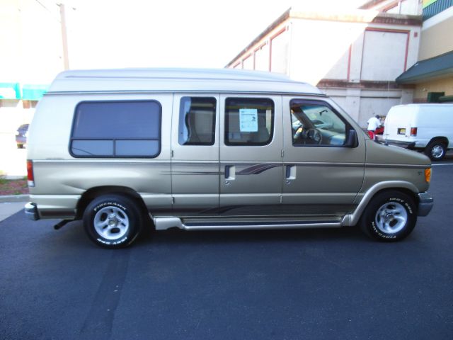 1999 Ford Econoline 328 Ci