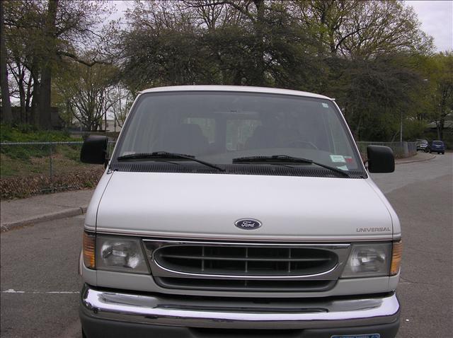 1999 Ford Econoline Unknown