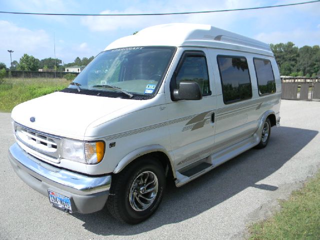 2000 Ford Econoline 328 Ci