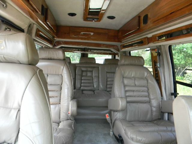 2000 Ford Econoline 328 Ci