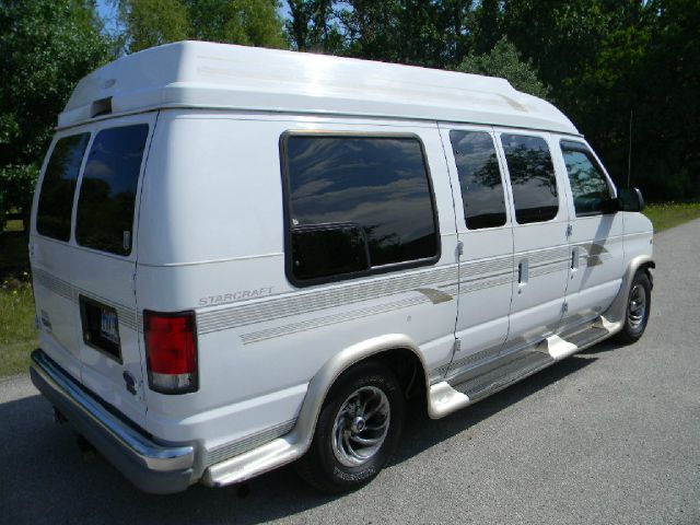 2000 Ford Econoline 328 Ci